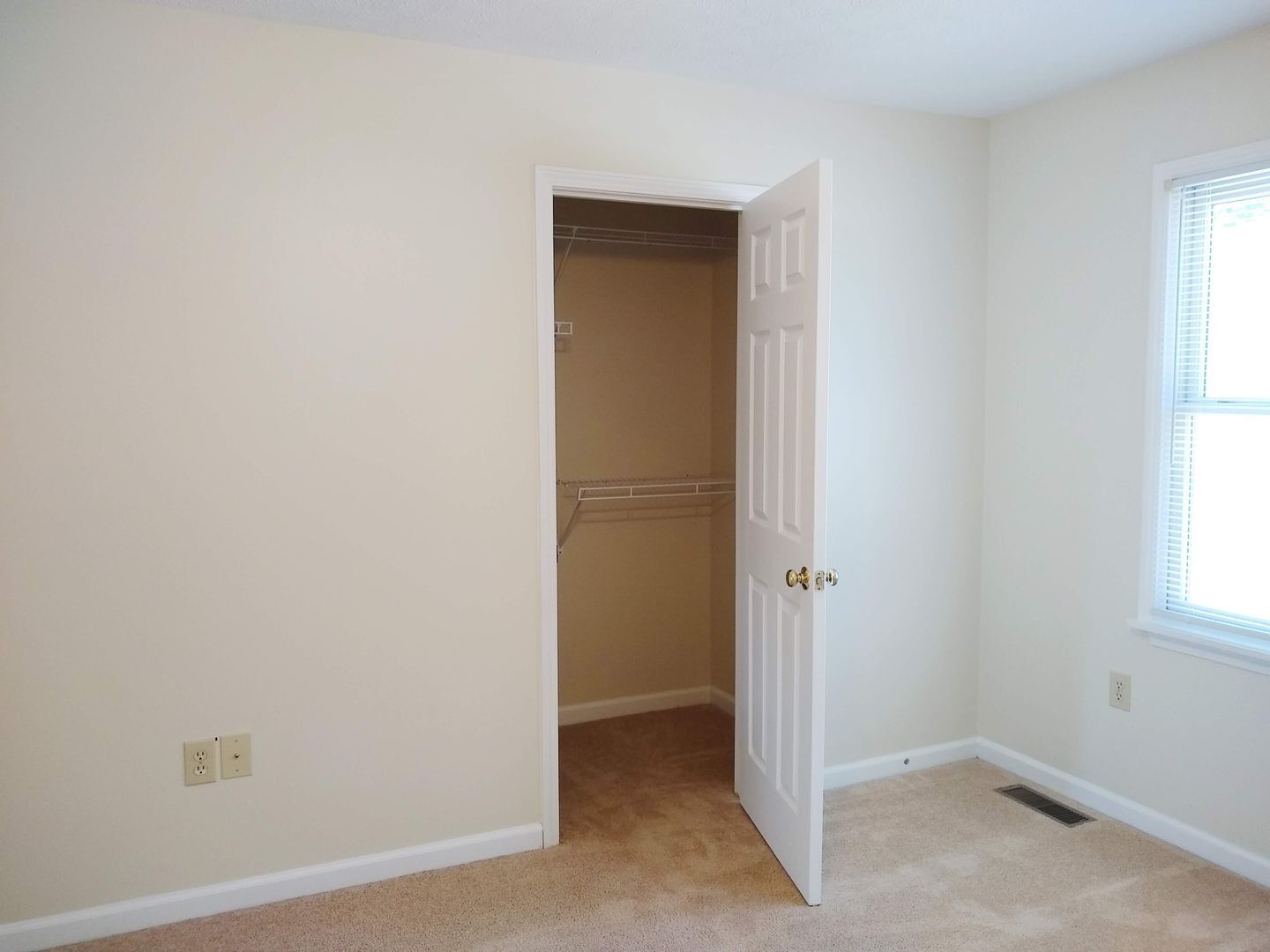 Building Photo - Allen Street