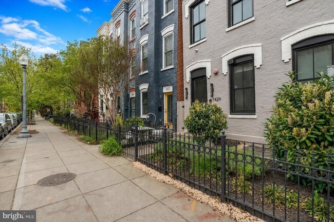 Building Photo - 1429 W Street NW Unit 1