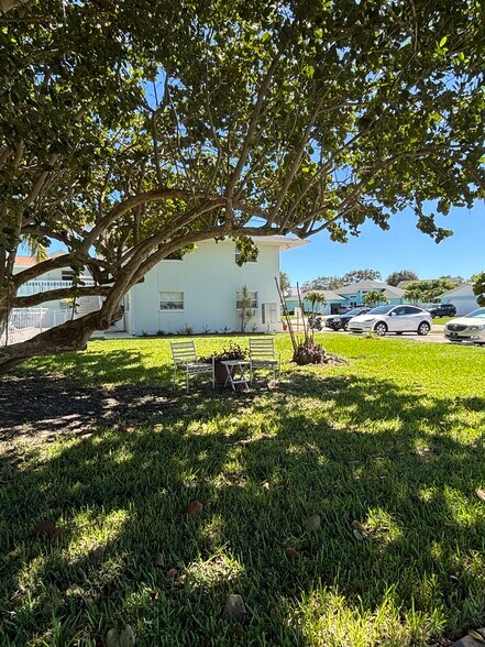 Building Photo - 299 E Central Blvd