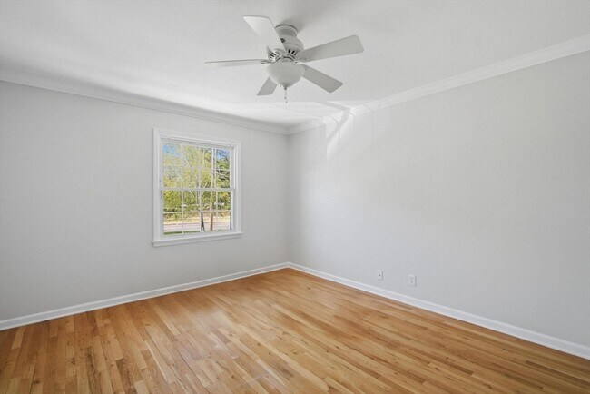 Building Photo - 1155 Dickinson St