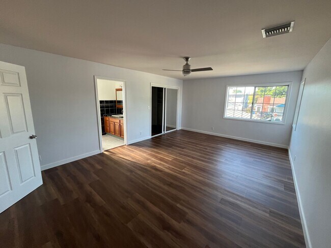 Building Photo - Reseda 4+3 w/fireplace, vaulted ceilings, new flooring, solar panels, + pool!