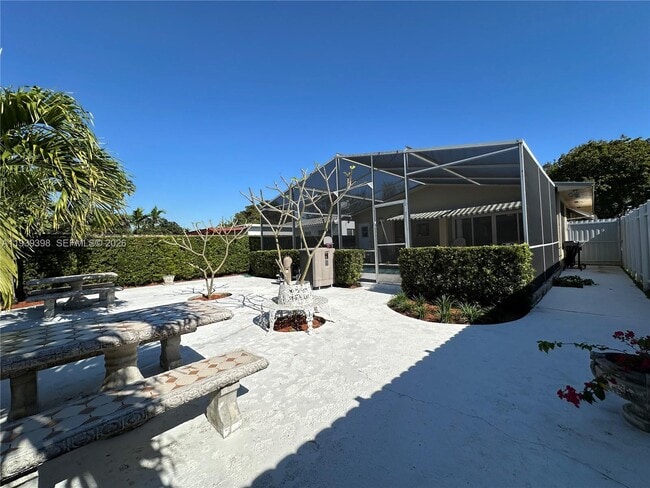 Building Photo - 120 Pocatella St