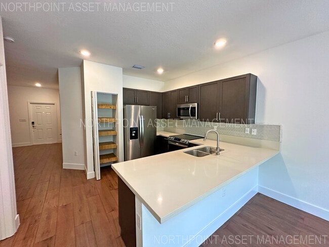 Building Photo - Stylish 3-Bedroom Home with Pool, Garage &...