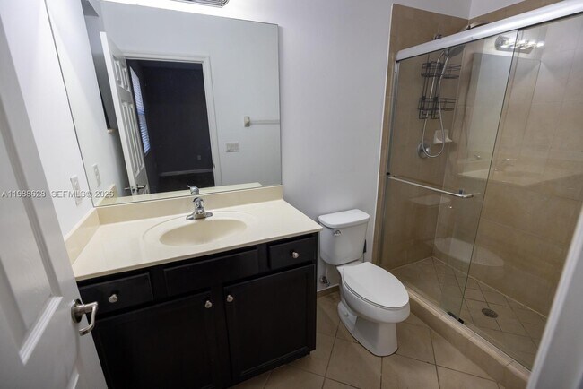 Building Photo - 3213 SE 6th St