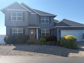 Building Photo - 1020 NE Granite Ridge