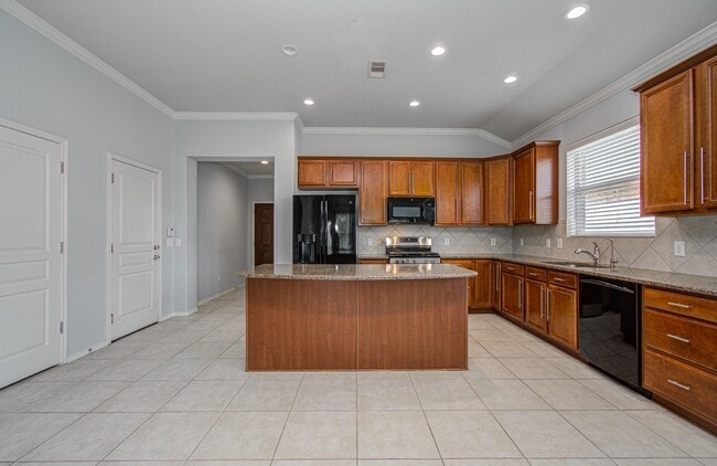 Building Photo - 7142 Breton Bay Pass