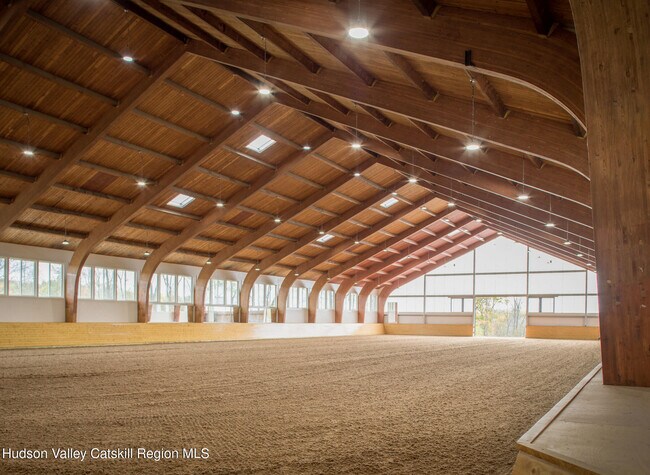 Building Photo - 243 Morton Rd