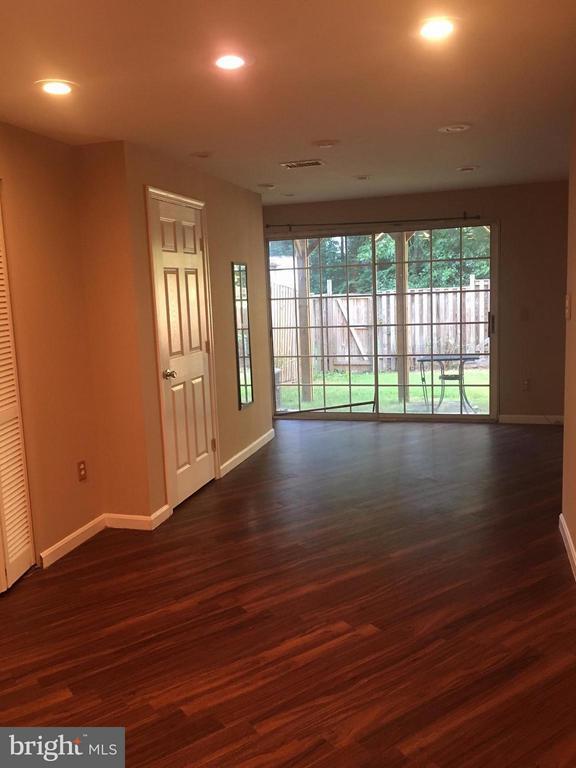 Building Photo - 14746 Green Park Way