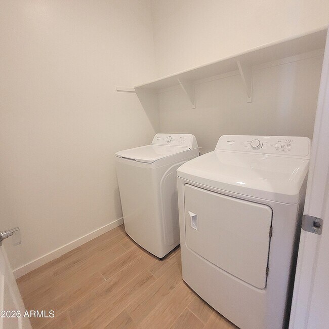 Building Photo - 9833 W Catalina Dr