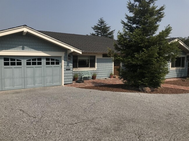 Building Photo - 845 Viewridge Dr