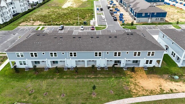 Building Photo - 3007 Maloof Dr