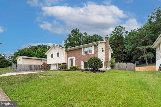 Building Photo - 2903 Ivy Bridge Rd