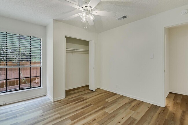 Building Photo - 6103 Hill Forest Dr