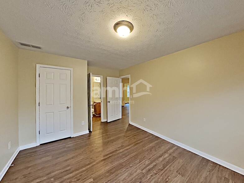 Building Photo - 247 Oceanliner Dr