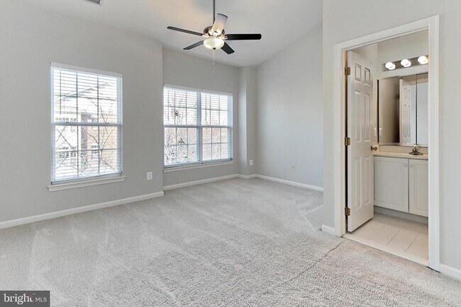 Building Photo - 20384 Bass Rocks Terrace