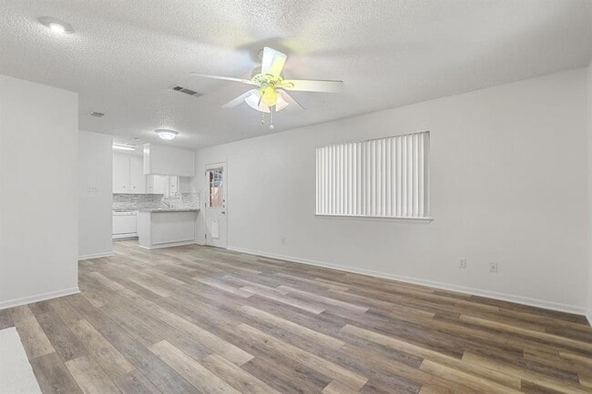 Building Photo - 8421 Fathom Cir