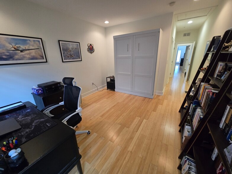 Available with the unit or removed - 1013 V St NW