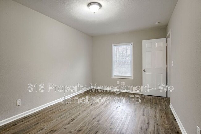 Building Photo - 6901 Jackson Ave