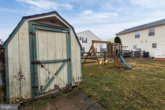 Building Photo - 613 Candlestick Ln