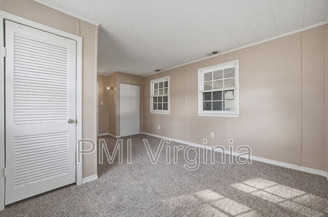 Building Photo - 3119 Joseph Ave