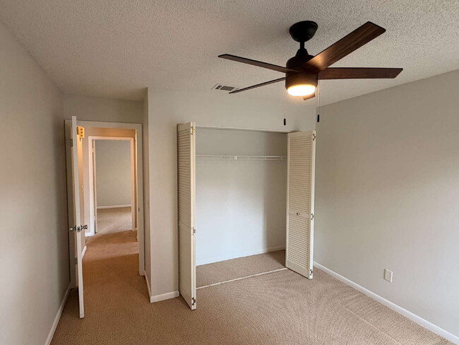Building Photo - PRIVATE POOL HOME | 3 BED / 2 BATH | FENCED YARD | GARAGE | PET FRIENDLY