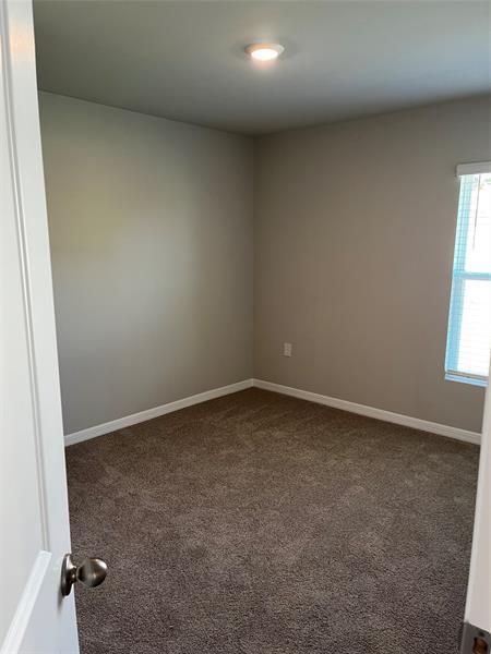 Building Photo - 2807 34th St SW