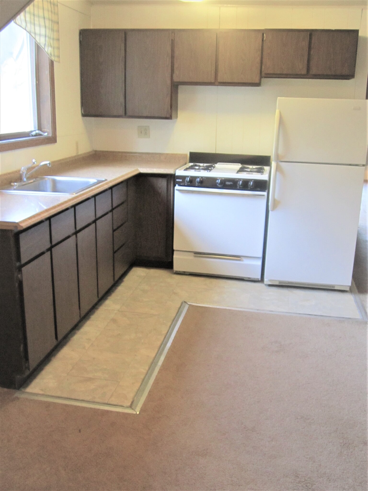 Building Photo - 2421 Beechwood Blvd