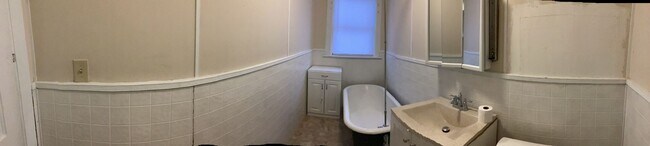 Building Photo - Jefferson222