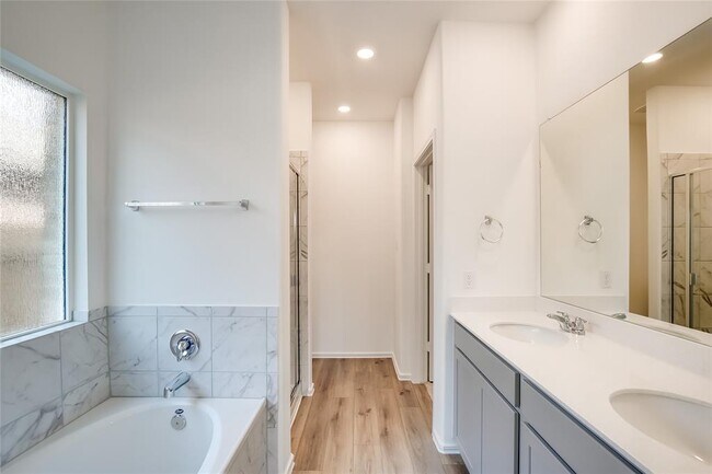 Building Photo - 232 Canley Lp