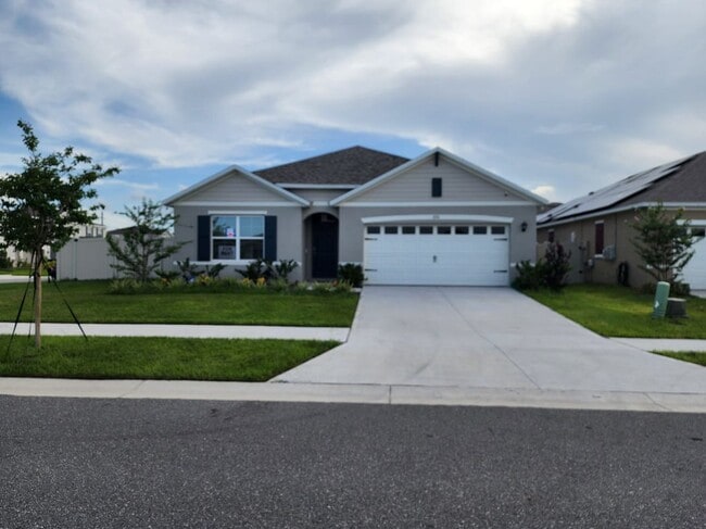 Primary Photo - 1051 Griffon Ave