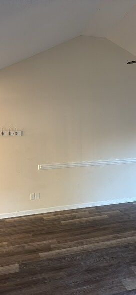 Building Photo - 7337 Leghorn St