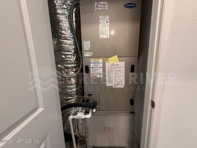 Building Photo - 2717 White Cedar Ln