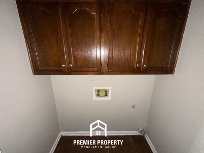 Building Photo - 6739 Pheasant Walk Cove