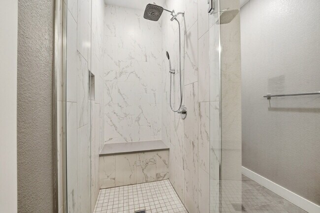Building Photo - $3,045.95 with $400 off the first month's rent, 2 Beds - 2 Bath, Condo in Denver with Unobstructe...