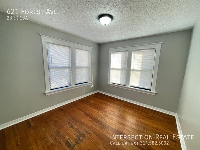 Building Photo - 621 Forest Ave