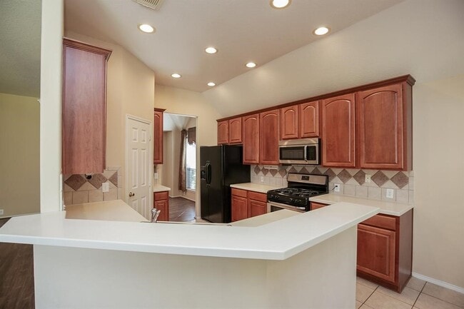 Building Photo - 20502 Pioneer Bend Ct
