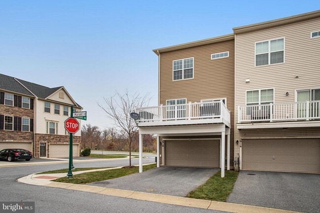 Building Photo - 5918 Jefferson Commons Way