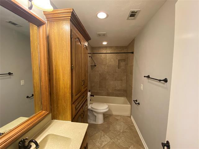 Building Photo - 3736 Solarium Pl