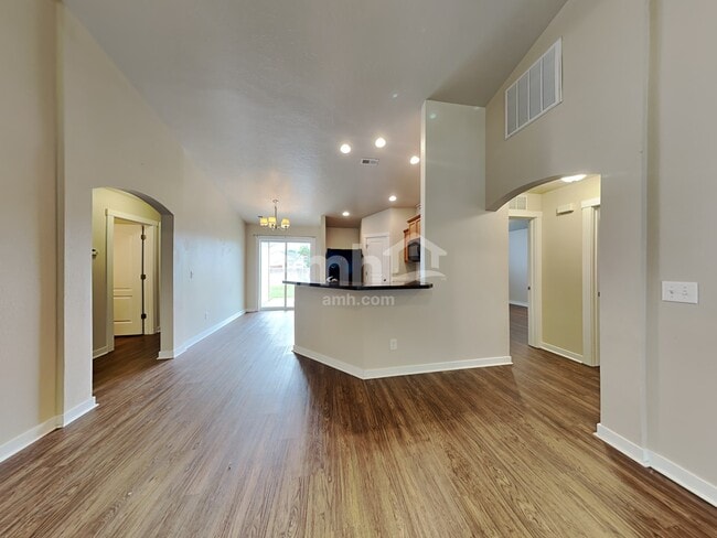 Building Photo - 1765 N Buffalo Bill Ave