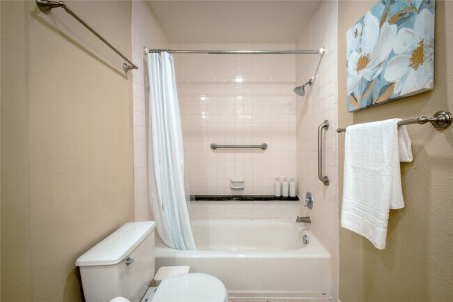 Building Photo - 11711 Memorial Dr