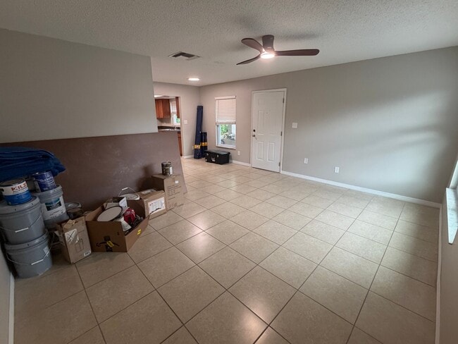 Building Photo - 11510 Valencia Dr