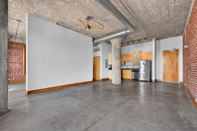 Building Photo - 1601 Washington Ave