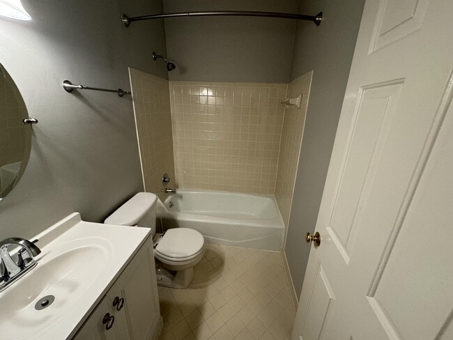 Building Photo - 117 Matthew Ln