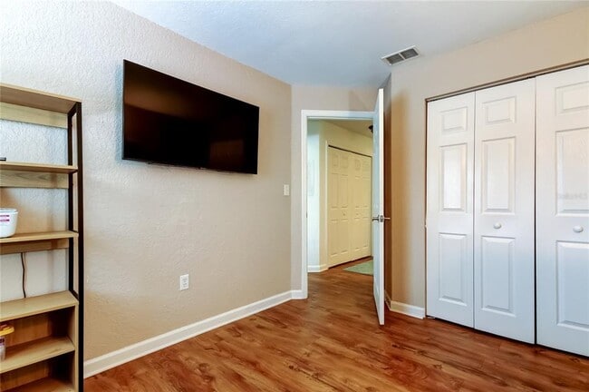 Building Photo - 12261 Sailwinds Dr