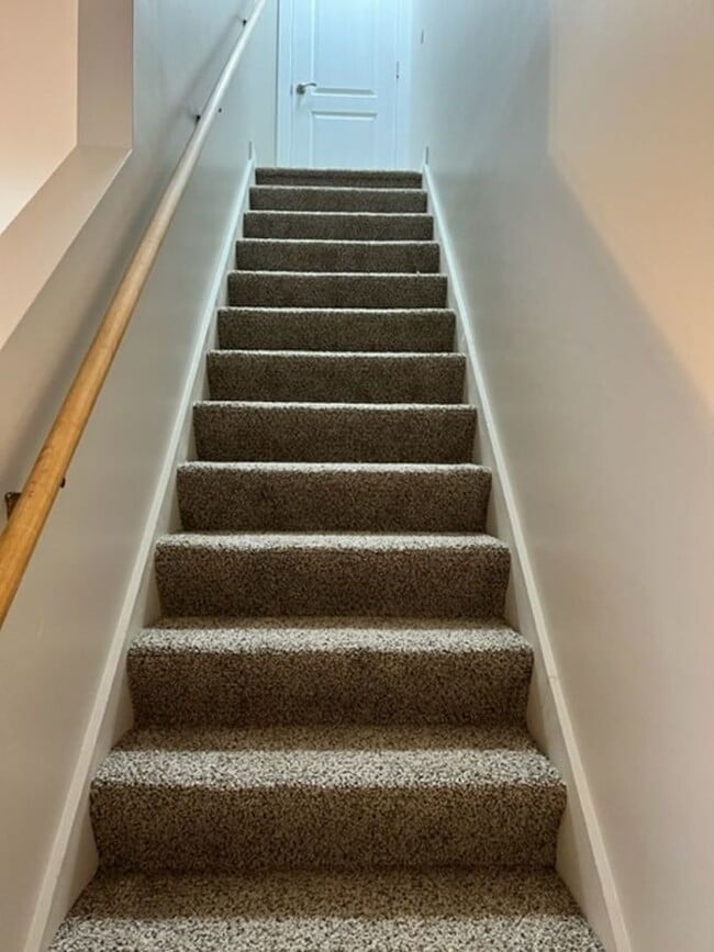 Building Photo - 1805 Dainesway Dr