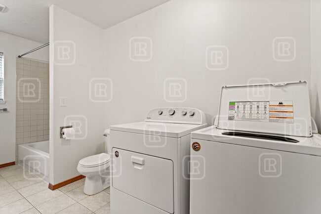 Building Photo - 1325 W Qualchan Dr