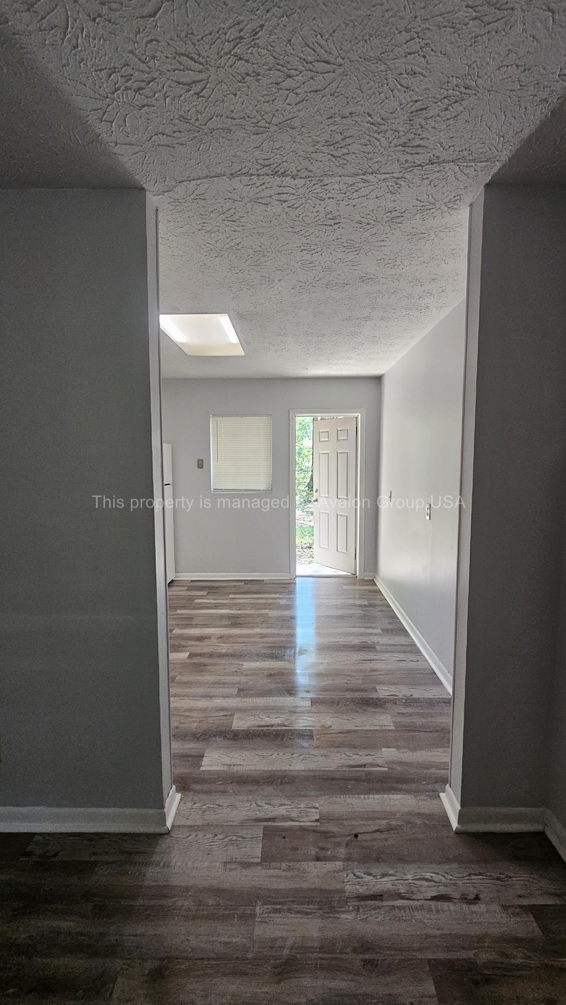 Building Photo - 1131 Lake Shore Blvd