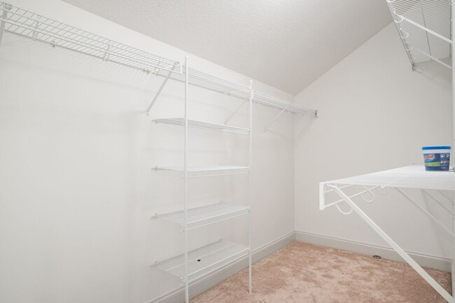 Building Photo - Gorgeous 3 Bedroom, 2.5 Bath End-Unit Town...