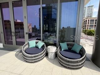 Building Photo - 275 1st Ave S