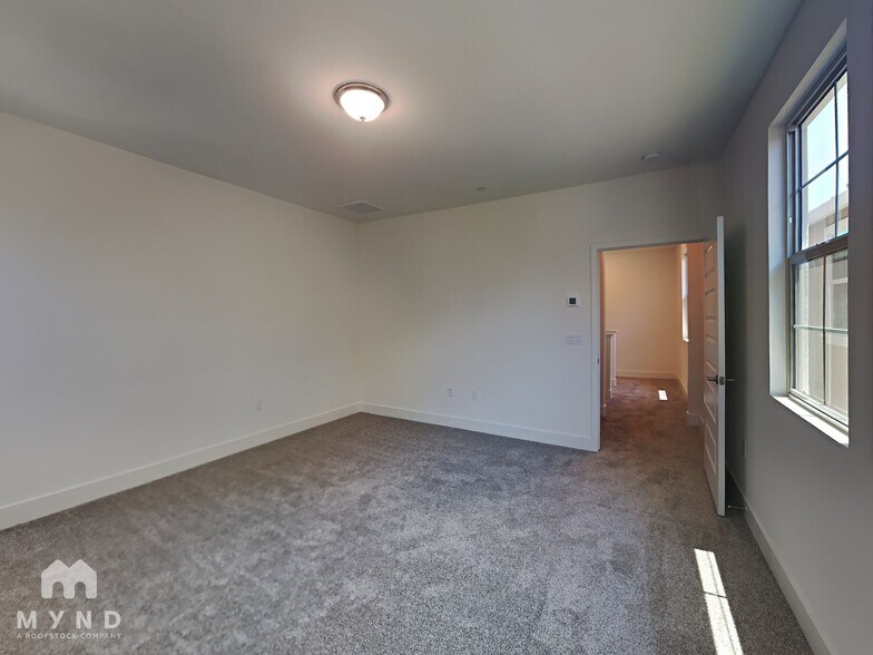 Building Photo - 10554 Trill Wy